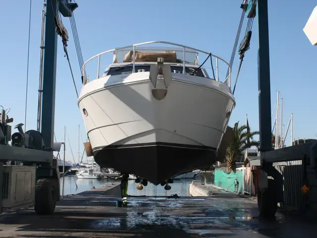 Ferretti Yachts 36 Flybridge