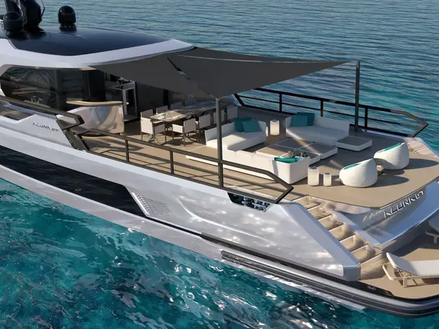 Motor Yacht 87'