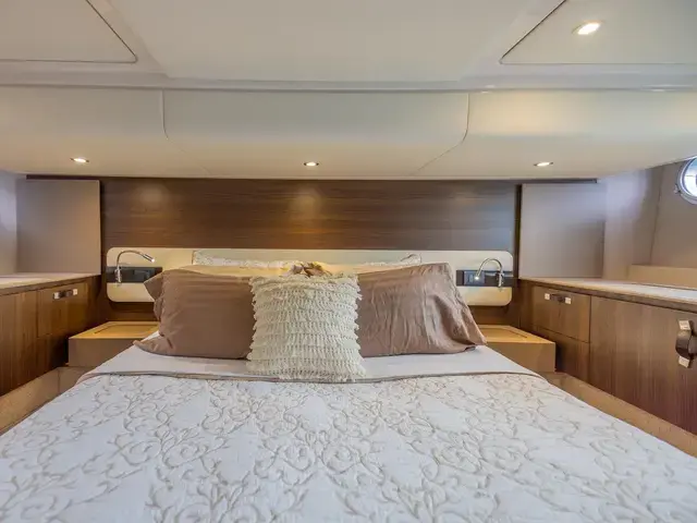 Azimut 50'