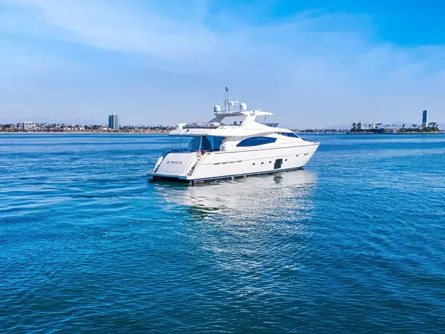 Ferretti Yachts 880