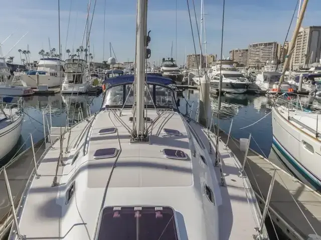 Catalina Morgan 44