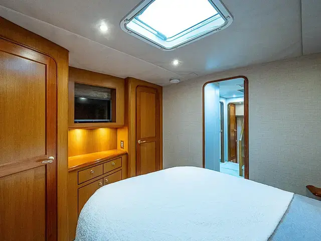 Ocean Yachts 65