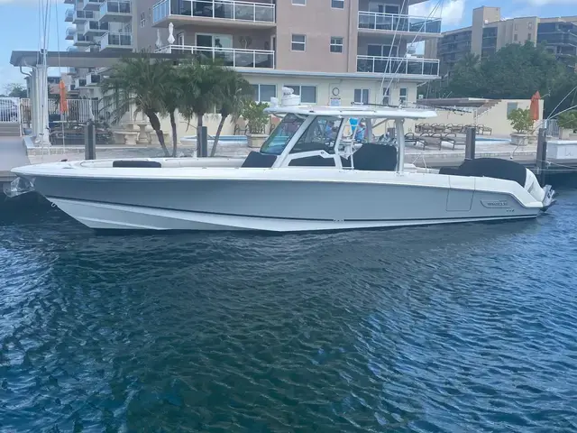 Boston Whaler 38'