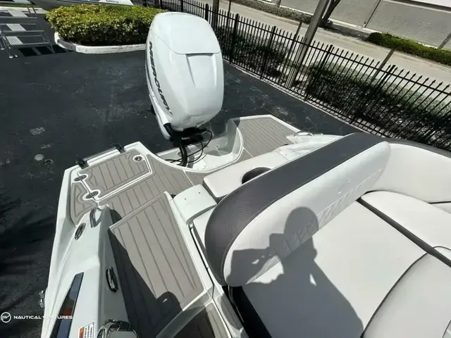 Crownline 290 Xss