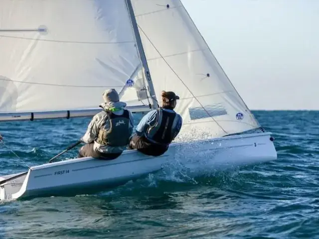 Beneteau First 14