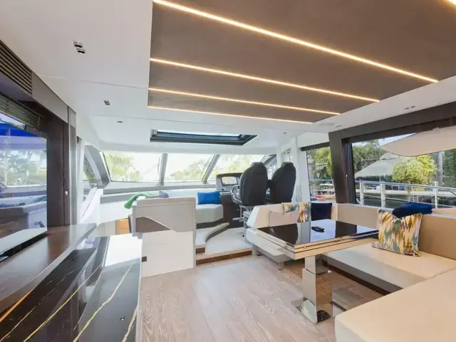 Sunseeker Sport Yacht 74