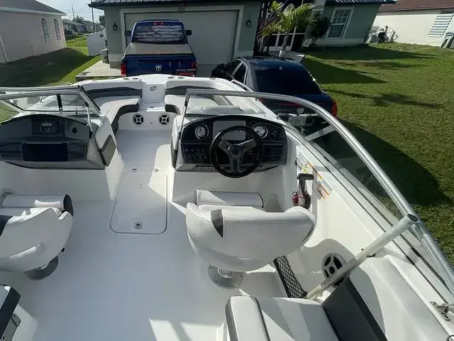 Hurricane Sundeck 217