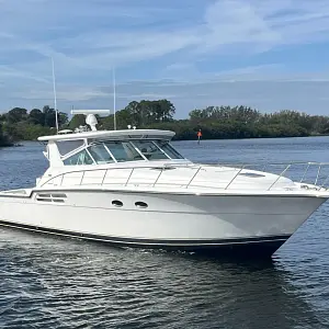 2001 Tiara 4300 Open