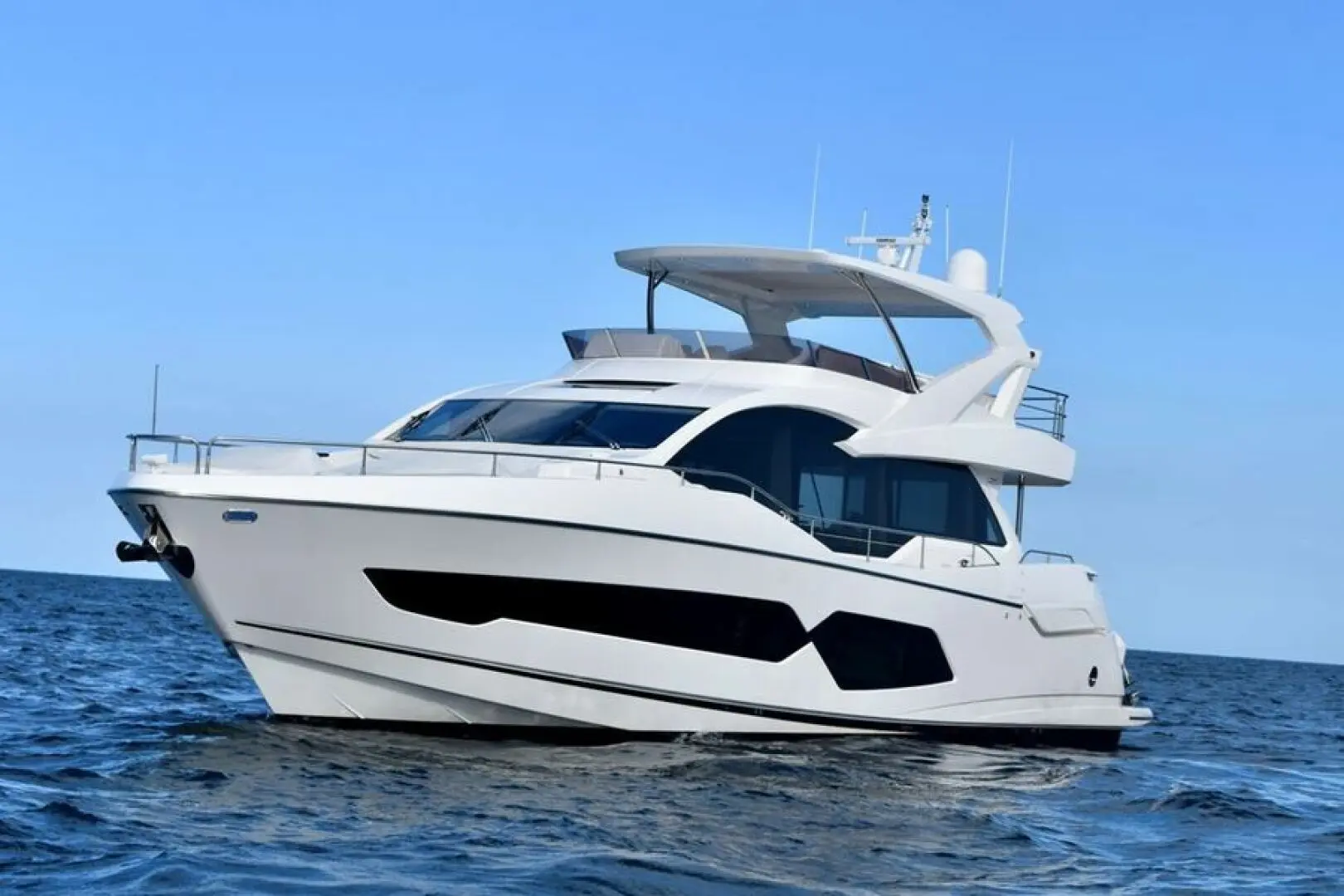 2018 Sunseeker yacht