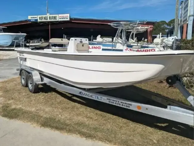 Carolina Skiff E24 DLX CC