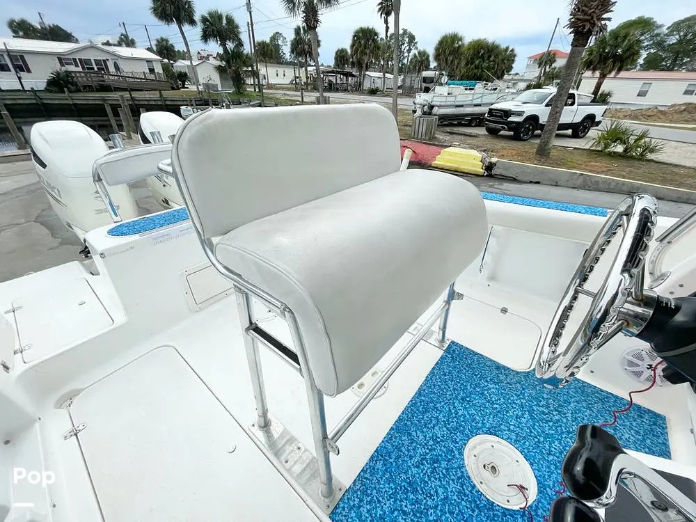 2003 Cobia Boats 312 sport cabin