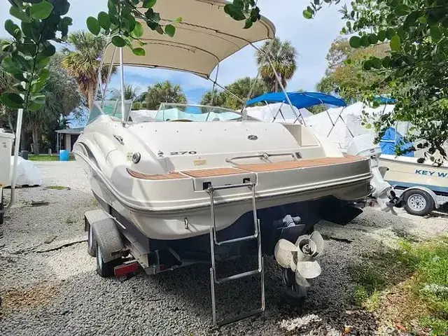 Sea Ray 270 Sundeck