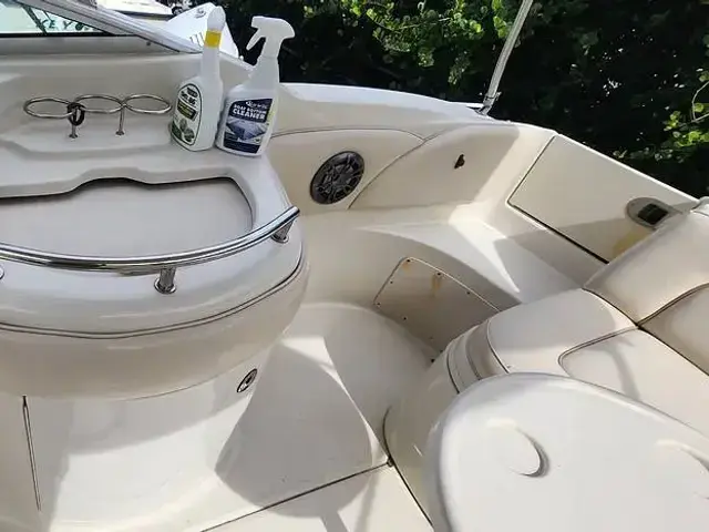 Sea Ray 270 Sundeck