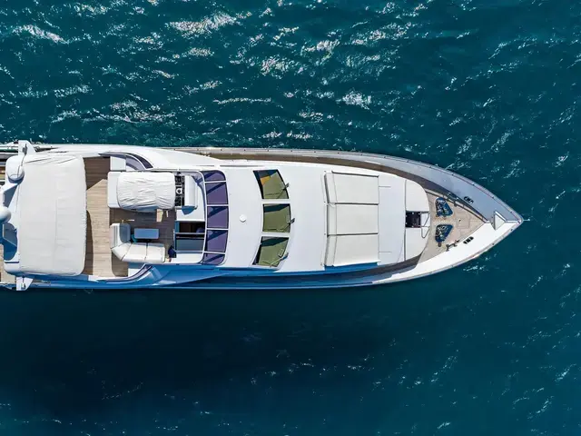 Azimut 100'