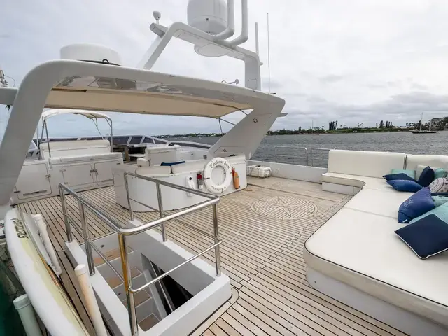 Azimut 100'