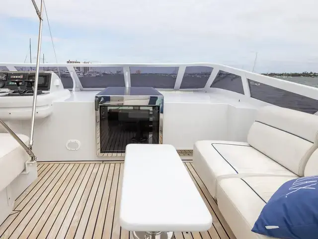 Azimut 100'