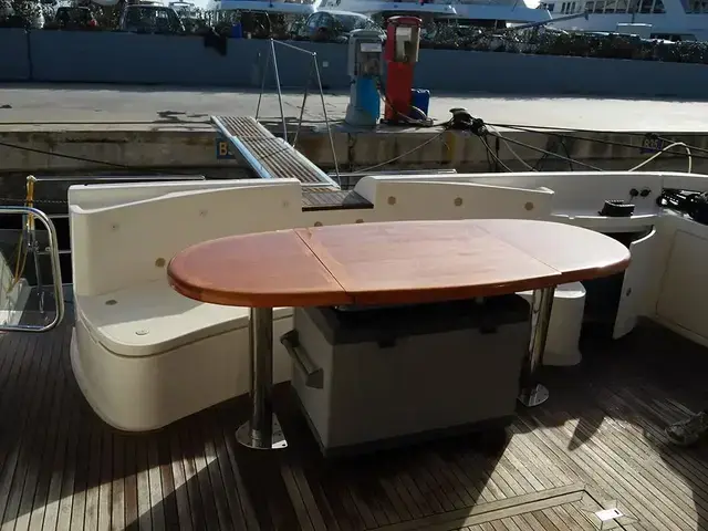 Azimut 62