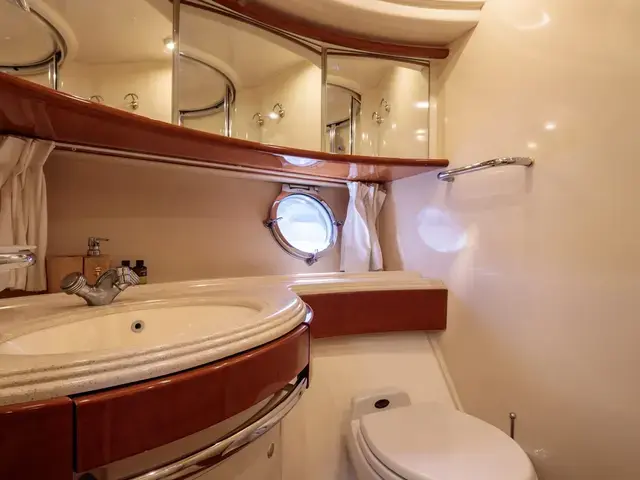 Azimut 68 Plus