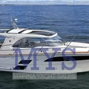 2024 Marex 310 Sun Cruiser