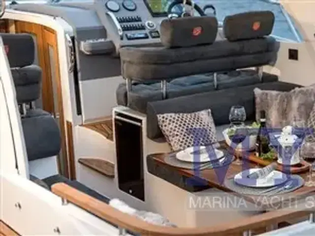 Marex 310 Sun Cruiser