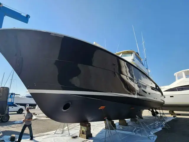 Hatteras Convertible