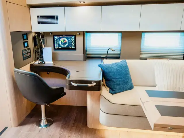 Beneteau Oceanis Yacht 62