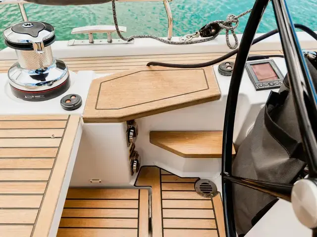 Beneteau Oceanis Yacht 62