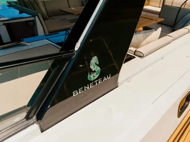 Beneteau Oceanis Yacht 62