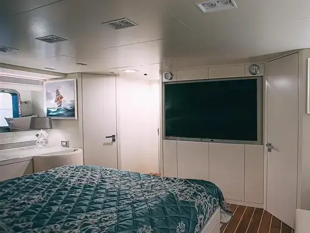 Benetti 90