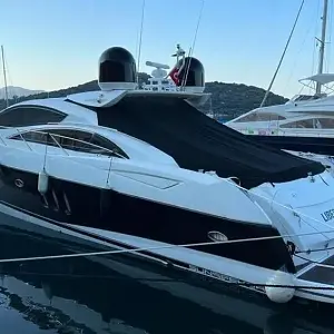 2007 Sunseeker Predator 72