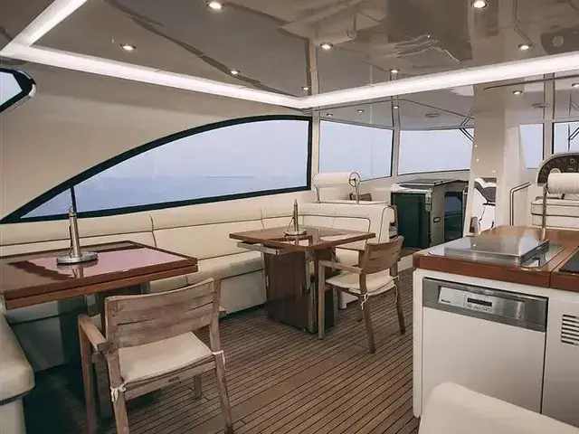 Benetti 90