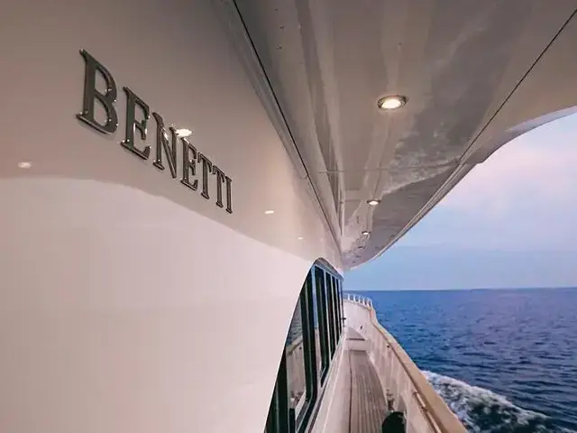 Benetti 90