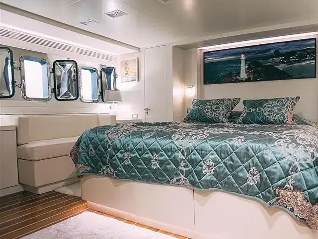 Benetti 90