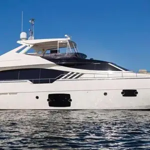 2013 Ferretti Yachts 870