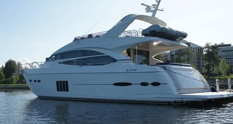 2011 Princess 72