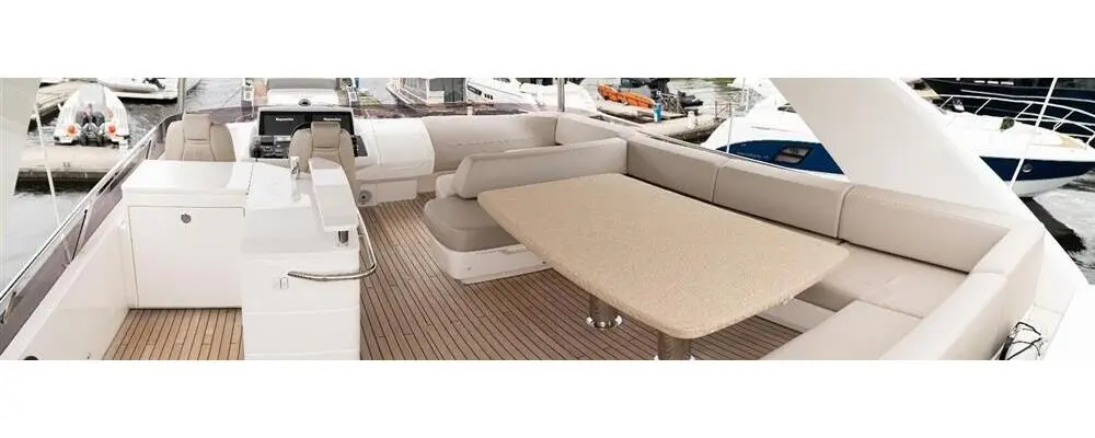 2017 Princess 68