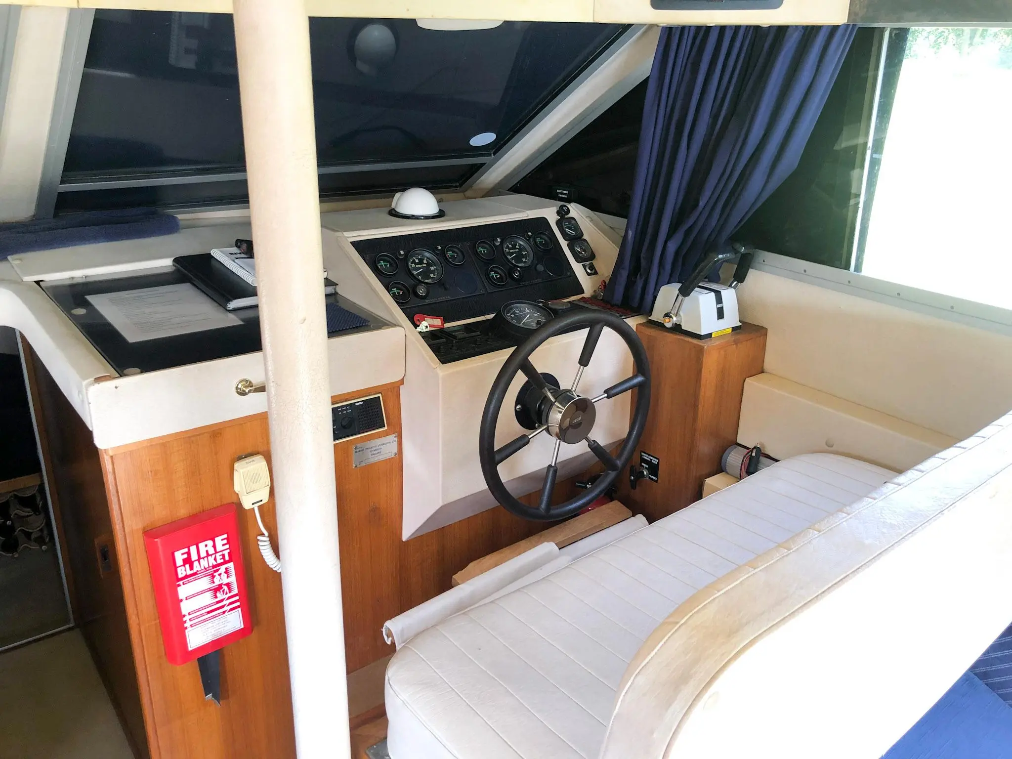 1987 Princess 33 mk2 flybridge