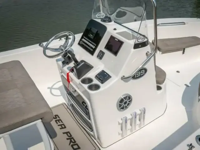 Sea Pro 202 Center Console