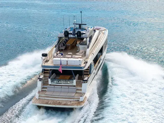 Ferretti Yachts 1000