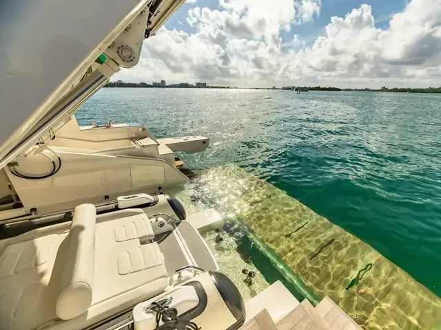 Ferretti Yachts 1000