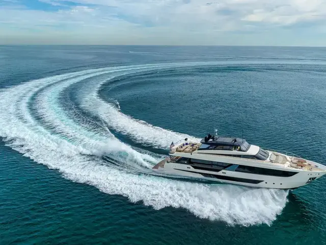 Ferretti Yachts 1000