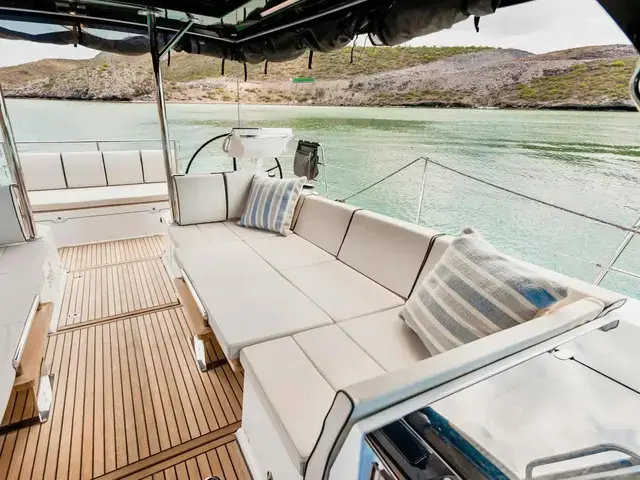 Beneteau Oceanis Yacht 62