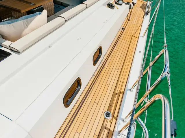 Beneteau Oceanis Yacht 62