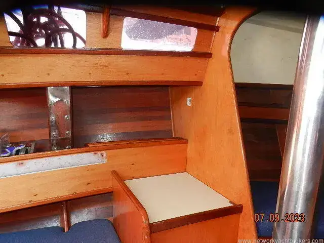 Classic Yacht Mullins Monarch 23