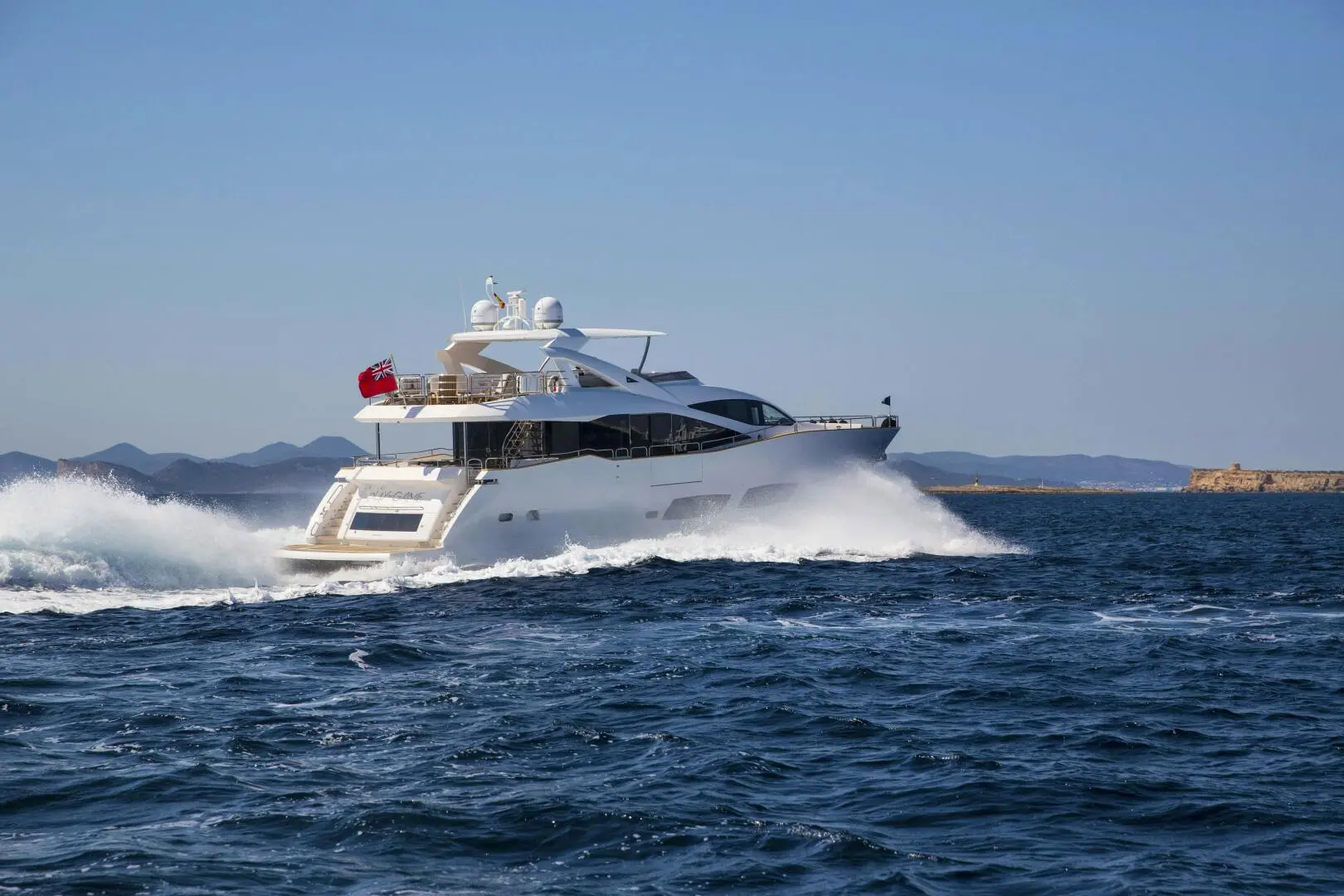 2014 Sunseeker 28m yacht