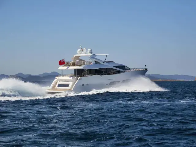 Sunseeker 28M Yacht