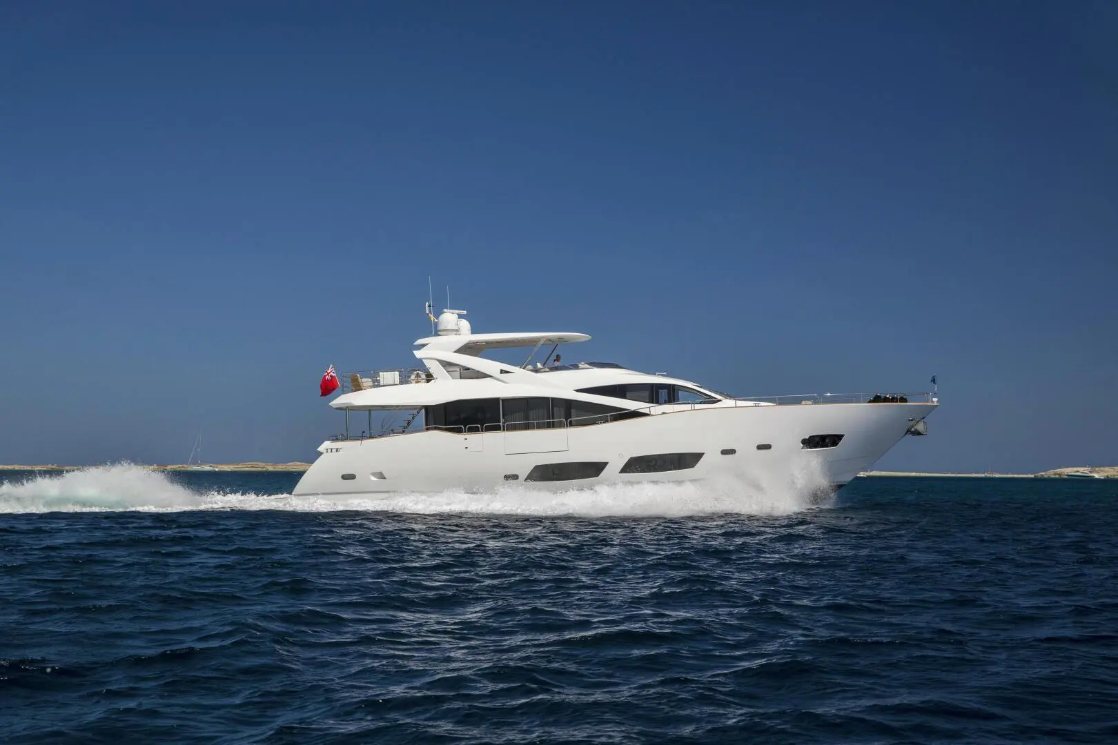 2014 Sunseeker 28m yacht