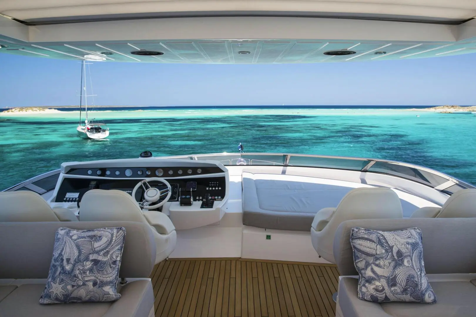 2014 Sunseeker 28m yacht