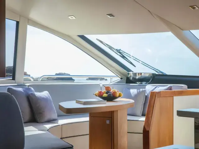 Sunseeker 28M Yacht