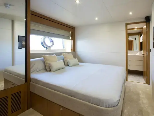 Sunseeker 28M Yacht